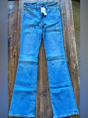 American Eagle Outfitters Low Rise Kick Boot Jeans - Classic Indigo Sz 4L NWT